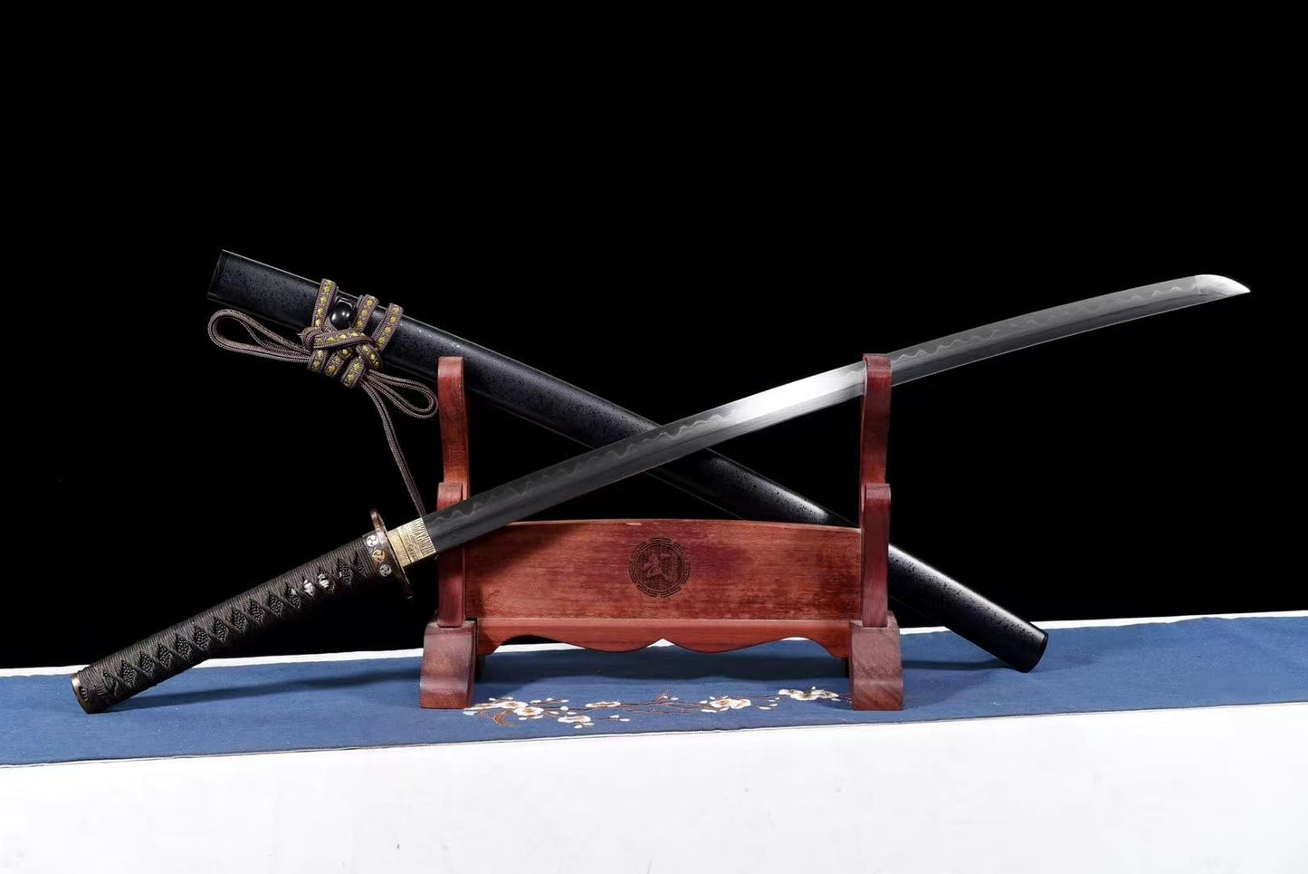Patterned Steel,Handmade Forged,High Temperature Hardened,Japanese Katana,40.6" is Outdoor Sports,Defense,Martial Arts Training,Decoration,Collection,Gifts for Your Family and Friends,Best Item