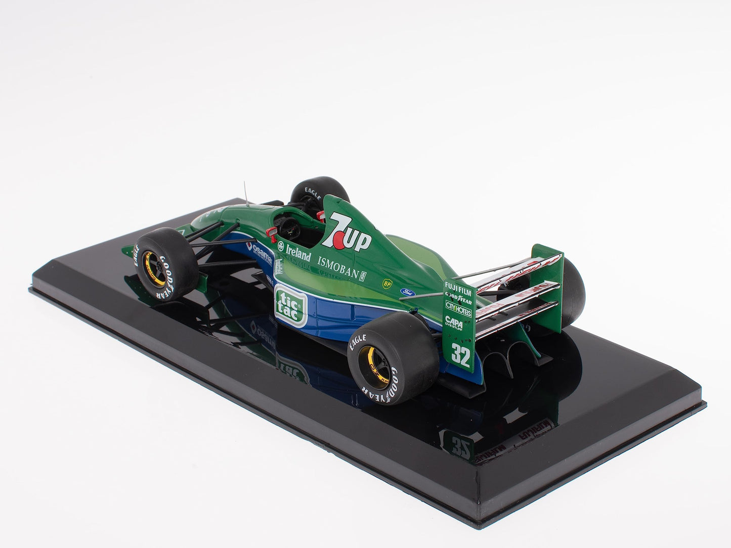 - Formula 1 car 1/24 Compatible with Jordan 191 - Michael Schumacher - 1991 - OR044